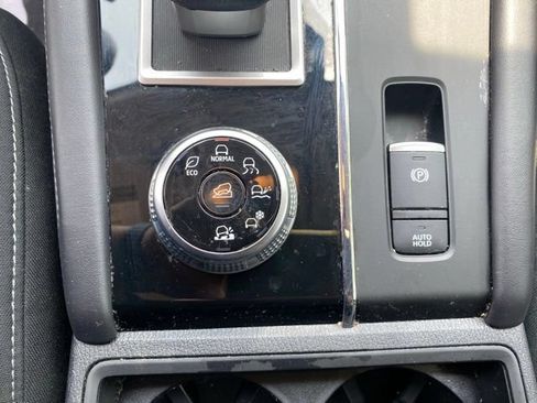 Used 2024 Mitsubishi Outlander ES AWD/4WD image 17