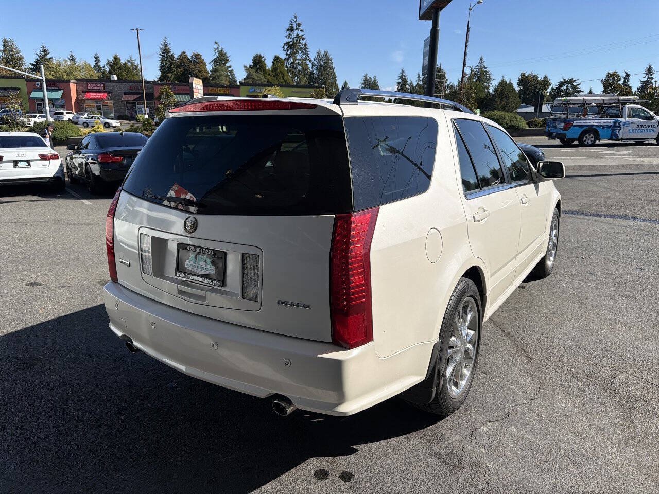 Used 2004 Cadillac SRX V8 AWD/4WD image 3