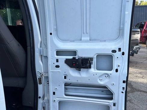 Used 2021 Chevrolet Express 2500 w/ Driver Convenience Package image 11