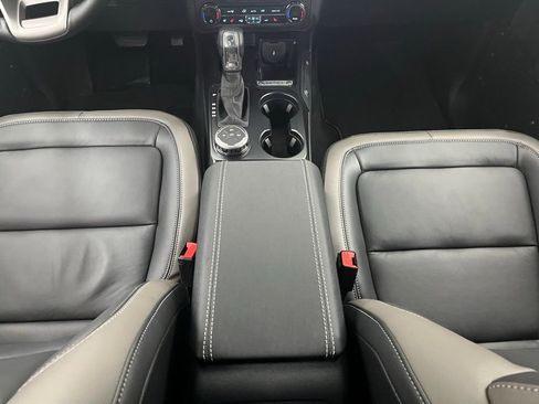 New 2025 Ford Bronco Outer Banks image 24