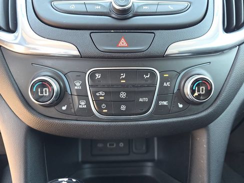 Certified 2020 Chevrolet Equinox LT w/ Driver Convenience Package AWD/4WD image 23