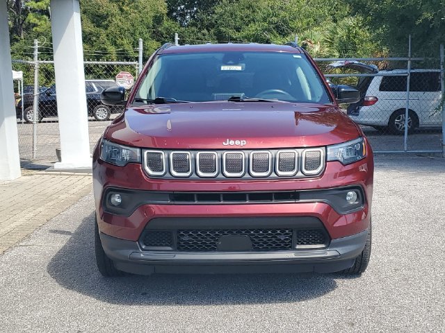 Used 2022 Jeep Compass Latitude w/ Convenience Group AWD/4WD image 12
