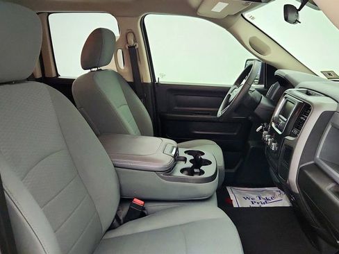 Used 2018 RAM 1500 Express w/ Black Ram 1500 Express Group AWD/4WD image 22