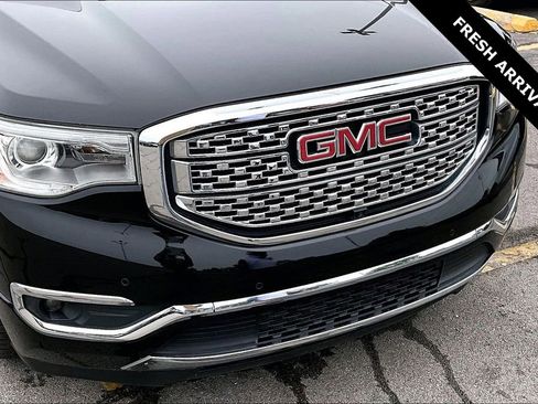 Used 2019 GMC Acadia Denali w/ Technology Package FWD image 32