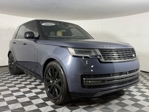 Used 2025 Land Rover Range Rover SE AWD/4WD image 10