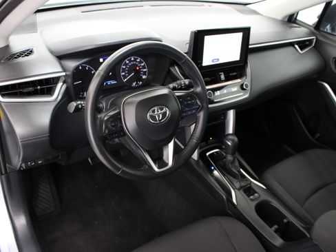 Used 2024 Toyota Corolla Cross LE FWD image 13