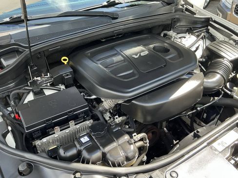 Used 2017 Jeep Grand Cherokee Limited AWD/4WD image 11