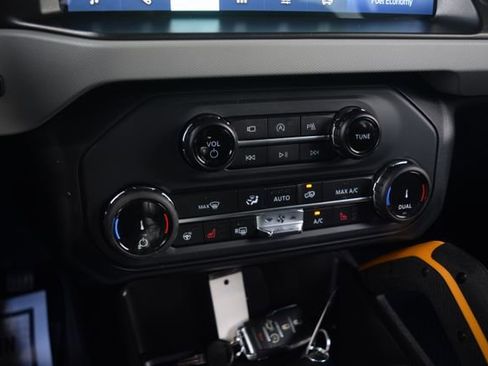 Used 2022 Ford Bronco Badlands AWD/4WD image 11
