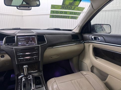 Used 2014 Lincoln MKS w/ Equipment Group 101A FWD image 16