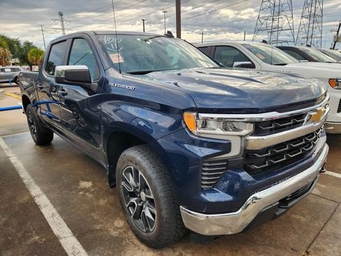Used 2023 Chevrolet Silverado 1500 LT image 1