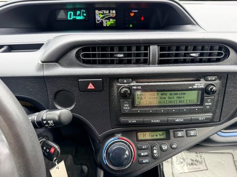 Used 2013 Toyota Prius C Two FWD image 38