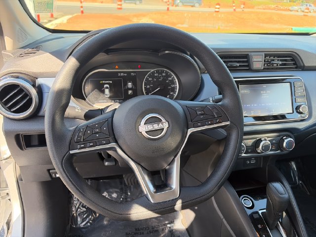 Used 2025 Nissan Versa SV FWD image 24