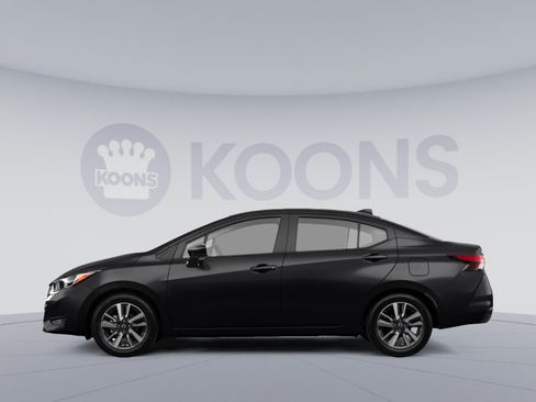 Used 2025 Nissan Versa SV FWD image 2