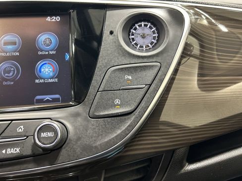 Used 2019 Buick Envision Essence image 22