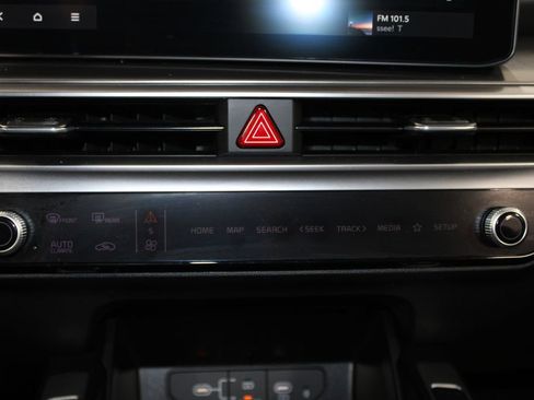 Used 2025 Kia Sorento EX w/ Panoramic Sunroof Package image 46