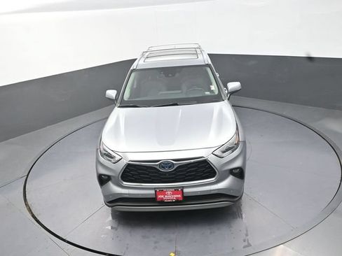 Used 2021 Toyota Highlander Platinum AWD/4WD image 24