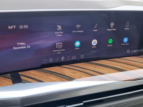 Used 2025 Cadillac Escalade ESV Sport Platinum image 21