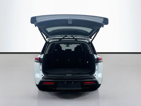 New 2026 Nissan Pathfinder SV image 28