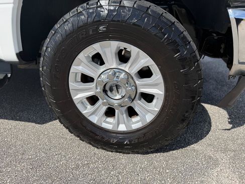 Used 2022 Ford F250 XL w/ STX Appearance Package AWD/4WD image 19