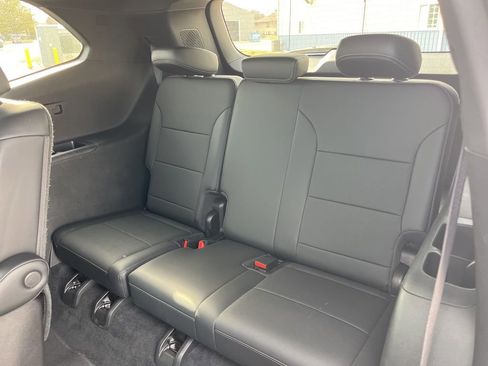 Used 2025 Buick Enclave Preferred image 14