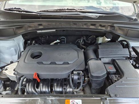 Used 2017 Hyundai Santa Fe Sport FWD image 19