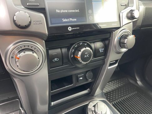 Used 2023 Toyota 4Runner SR5 Premium w/ Moonroof Package AWD/4WD image 35