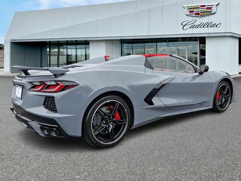 Used 2025 Chevrolet Corvette Stingray Premium Conv w/ Z51 Performance Package RWD image 6