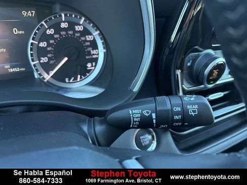 Used 2023 Toyota Highlander XLE image 19