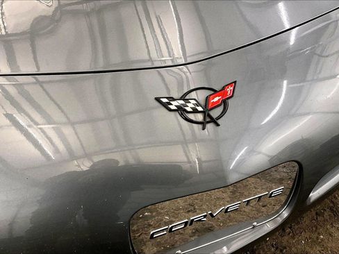 Used 2004 Chevrolet Corvette Coupe w/ Preferred Equipment Group image 30