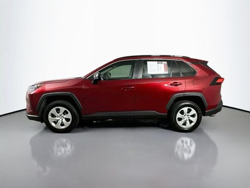 Used 2021 Toyota RAV4 LE FWD image 5