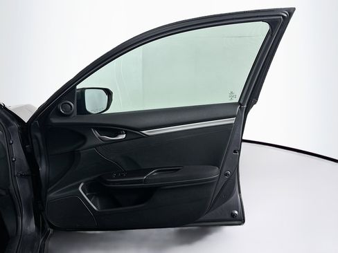 Used 2018 Honda Civic EX image 31