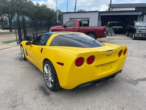 Used 2006 Chevrolet Corvette Coupe w/ Preferred Equipment Group RWD image 5