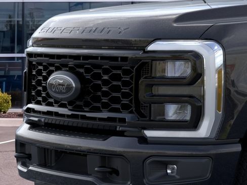 New 2026 Ford F250 XLT w/ XLT Premium Package AWD/4WD image 19