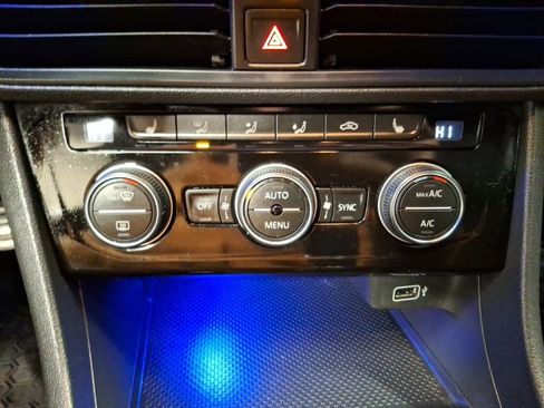 Used 2019 Volkswagen Jetta GLI image 21