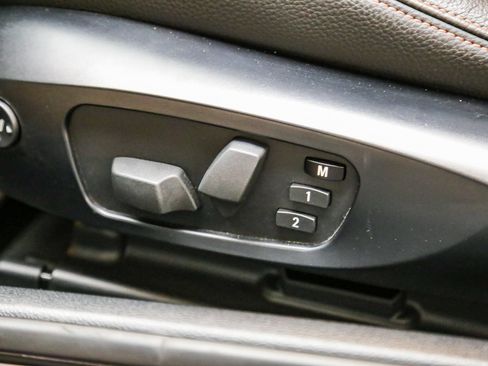 Used 2011 BMW 1 Series M RWD image 40