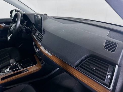 Used 2023 Audi Q5 2.0T Premium w/ Convenience Package image 29