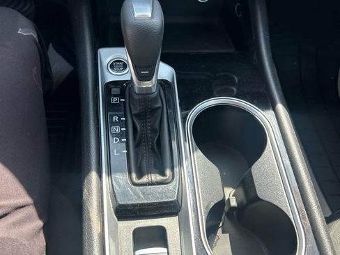 Used 2024 Nissan Altima 2.5 SV AWD/4WD image 11