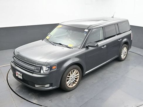 Used 2016 Ford Flex SEL FWD image 16
