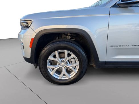 Used 2023 Jeep Grand Cherokee Limited image 19