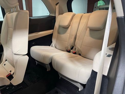 Used 2022 Mercedes-Benz GLS 450 4MATIC image 27