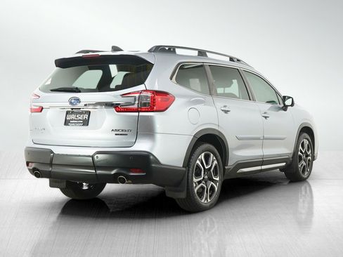 Used 2023 Subaru Ascent Limited w/ Technology Package AWD/4WD image 5