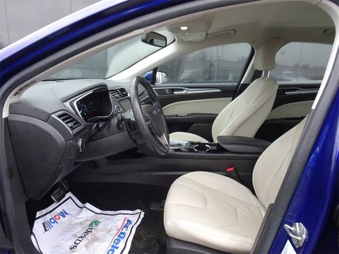 Used 2015 Ford Fusion Titanium image 8