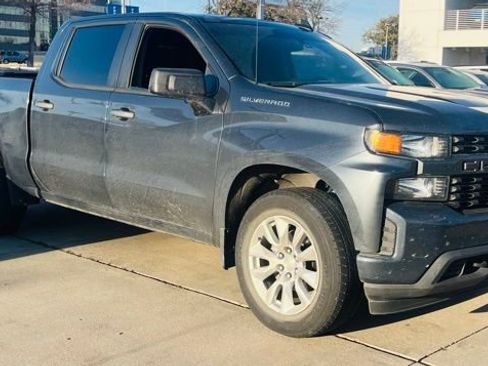 Used 2022 Chevrolet Silverado 1500 Custom image 1