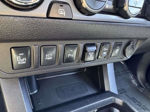 Used 2019 Toyota Tacoma TRD Pro AWD/4WD image 37