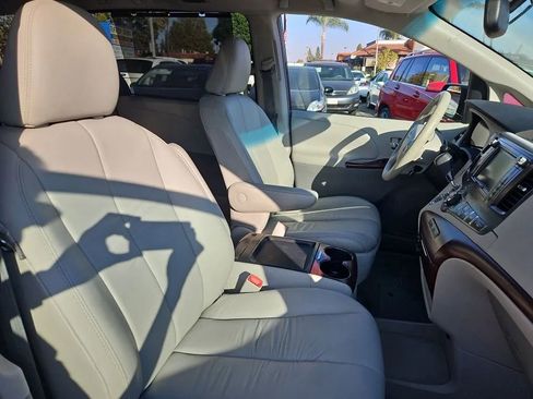 Used 2011 Toyota Sienna XLE image 12