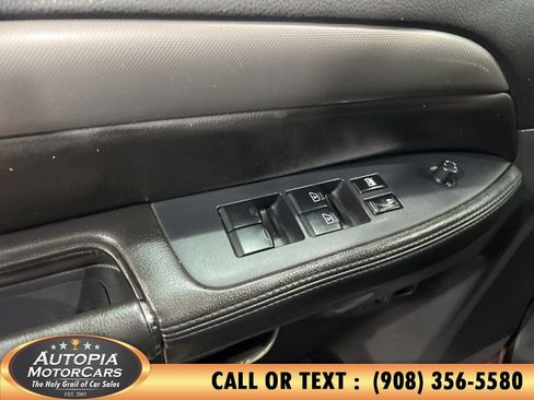 Used 2013 Nissan Armada SV AWD/4WD image 19