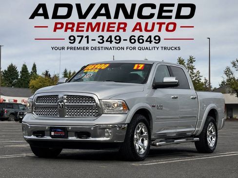 Used 2017 RAM 1500 Laramie w/ Convenience Group AWD/4WD image 5