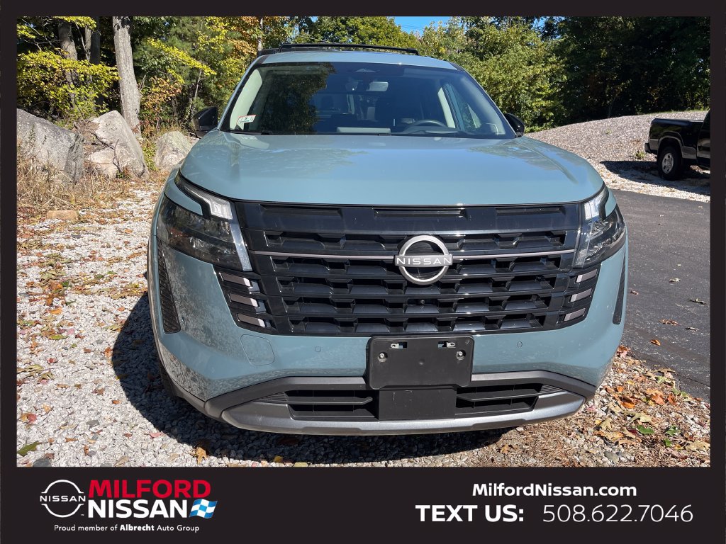 Certified 2026 Nissan Pathfinder Platinum w/ Cargo Package AWD/4WD image 7