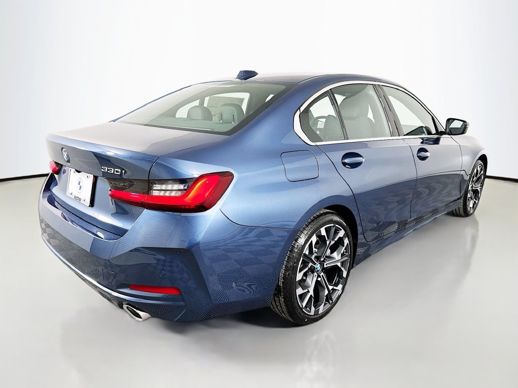 Used 2026 BMW 330i Sedan w/ Convenience Package RWD image 5