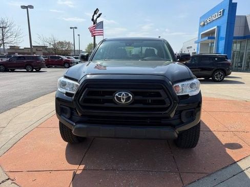 Used 2020 Toyota Tacoma SR w/ SR Convenience Package RWD image 2